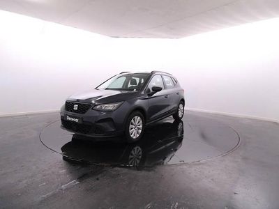 Usado Seat Arona 110 HP (80 kW) 2024 Cinzento SUV