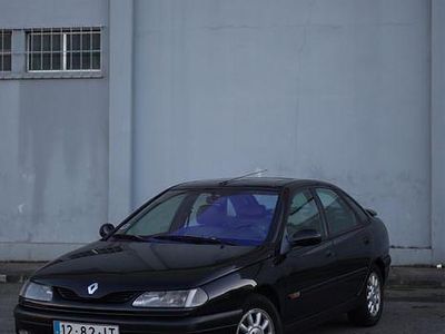 Usado 1997 Renault Laguna Initiale Sedan | € 4.750