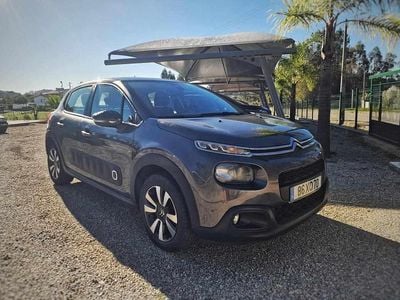 Cinzento Usado 2019 Citroën C3 Citadino | € 11.000 (Preço justo)