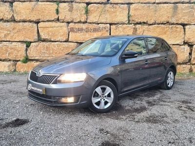 Cinzento Usado 2017 Skoda Rapid Ambition Carrinha | € 10.950