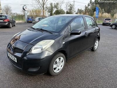 Usado Toyota Yaris 69 HP (50 kW) 2010 Preto Citadino