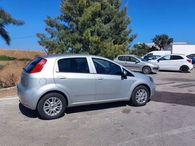 Usado Fiat Grande Punto Lounge 69 HP (50 kW) 2017 Citadino