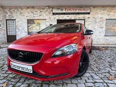 Usado 2017 Volvo V40 Momentum Sedan | € 14.750 (Preço justo)