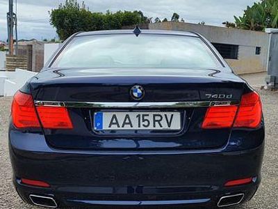 Usado 2012 BMW 740 Comfort Edition Sedan | € 15.500