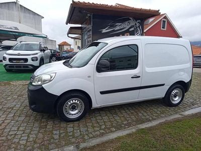 Usado Renault Kangoo 75 HP (55 kW) 2016 Branco Sedan