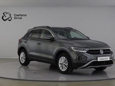 Cinza Usado 2024 VW T-Roc Life SUV | € 25.990 (Preço elevado)