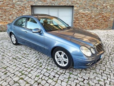 Usado 2009 Mercedes E220 Avantgarde Sedan | € 13.900 (Preço justo)