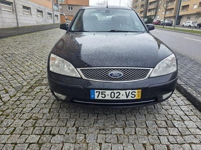 Usado Ford Mondeo Ghia 130 HP (95 kW) 2003 Sedan