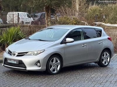 Cinza Usado 2013 Toyota Auris Sport | € 10.980 (Preço justo)