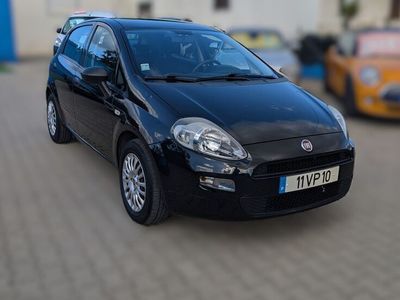 Usado Fiat Punto Lounge 69 HP (50 kW) 2018 Preto Citadino