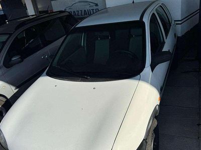 Branco Usado 1998 Opel Corsa | € 1.500