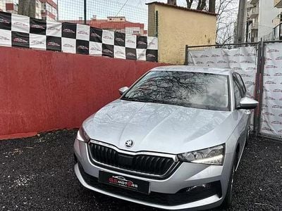 Prateado Usado 2022 Skoda Scala Style Citadino | € 12.900 (Super Preço)