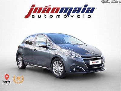 Branco Usado 2019 Peugeot 208 Citadino | € 14.800 (Preço justo)