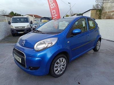 Azul Usado 2010 Citroën C1 Shine Citadino | € 6.999 (Bom preço)