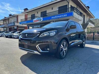 Usado Peugeot 5008 Allure 130 HP (95 kW) 2020 Preto Monovolume