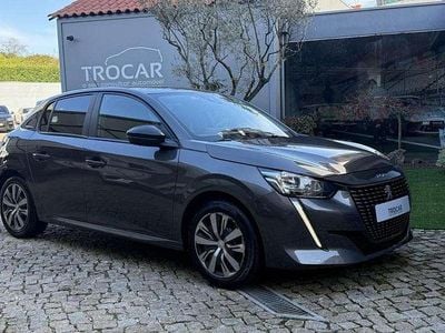 Cinzento Usado 2023 Peugeot 208 Citadino | € 15.950 (Preço justo)