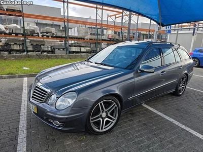 Usado Mercedes E220 Avantgarde 170 HP (125 kW) 2007 Cinza Sedan