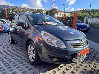 Cinza Usado 2010 Opel Corsa Enjoy Citadino | € 6.950 (Preço justo)