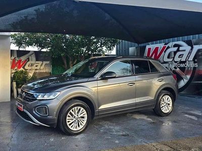 Cinzento Usado 2024 VW T-Roc SUV | € 23.950 (Preço justo)