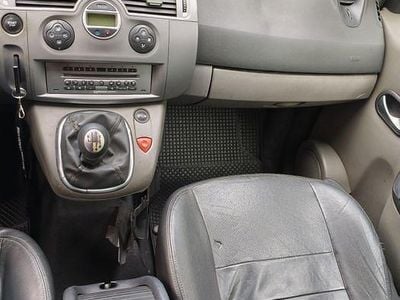 Usado 2006 Renault Mégane II Sedan | € 1.250 (Bom preço)