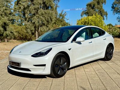Branco Usado 2020 Tesla Model 3 Standard Range Plus Sedan | € 26.900 (Caro)