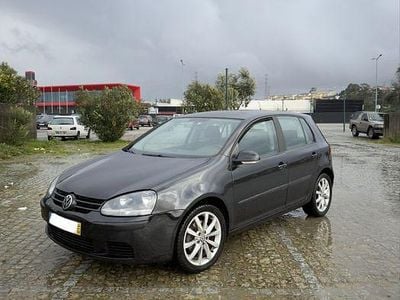 Usado 2004 VW Golf V Sedan | € 5.990 (Preço justo)