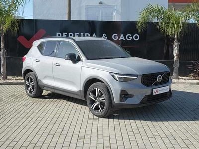 Usado Volvo XC40 129 HP (94 kW) 2023 Cinzento SUV