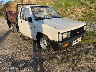 usado Mitsubishi L200 2.5D 4X2 3 lugares