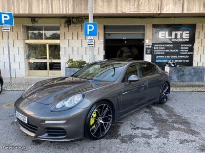 Porsche Panamera S