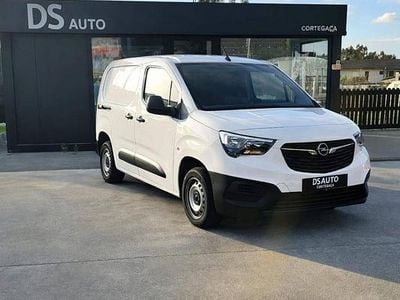 Branco Usado 2021 Opel Combo | € 12.450 (Preço justo)
