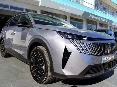 Cinza Usado 2025 Peugeot 5008 Allure Monovolume | € 35.990 (Preço justo)
