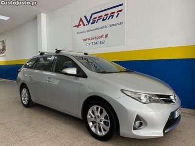 Usado Toyota Auris 100 HP (73 kW) 2014 Cinza Carrinha