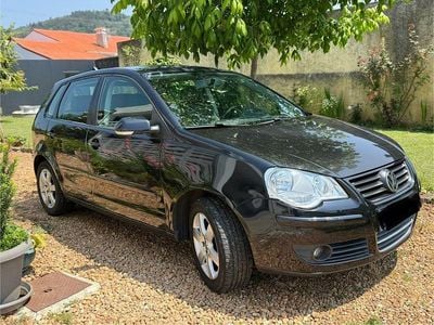 Usado 2006 VW Polo Sedan | € 3.800 (Caro)
