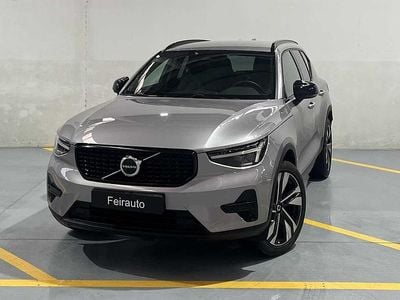 Usado Volvo XC40 163 HP (119 kW) 2026 Rosa SUV