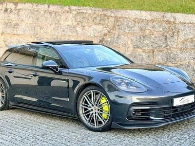 Usado Porsche Panamera Sport Turismo 462 HP (339 kW) 2018 Cinzento