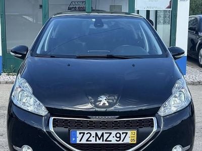 Preto Usado 2012 Peugeot 208 Citadino | € 7.990 (Preço elevado)