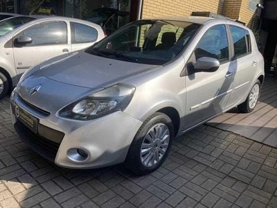 Usado 2010 Renault Clio II Dynamique Sedan | € 5.990 (Caro)