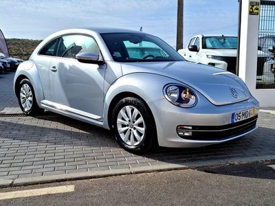Usado VW Beetle 105 HP (77 kW) 2012 Cinzento Citadino