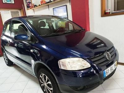 Azul Usado 2006 VW Fox Citadino | € 3.699