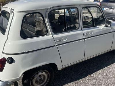 Usado 1982 Renault R4 Sedan | € 1.750