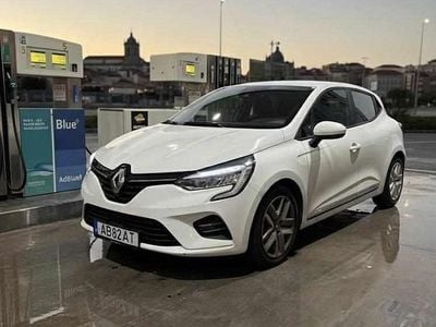 Branco Usado 2020 Renault Clio V Citadino | € 11.900