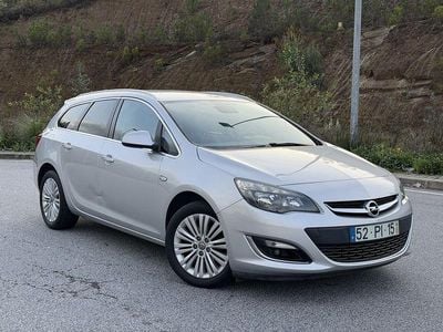 Usado Opel Astra 110 HP (80 kW) 2014 Sedan