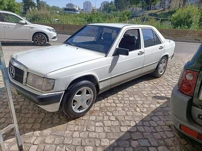 Usado 1984 Mercedes 190 Sedan | € 2.250