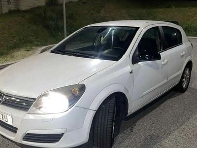 Usado Opel Astra 100 HP (73 kW) 2004 Sedan