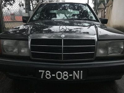 Usado 1989 Mercedes 190 Sedan | € 2.500