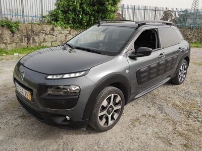 usado Citroën C4 Cactus Primeira Matrícula: 10-2016. Combustível: Gasol