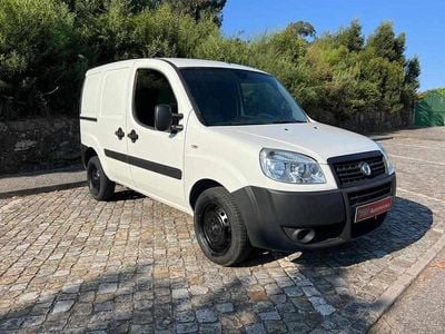 Branco Usado 2010 Fiat Doblò Monovolume | € 5.500 (Preço justo)