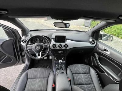 Mercedes B180