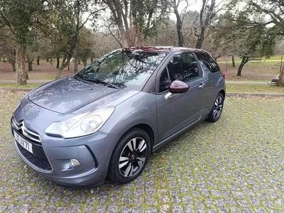 Usado Citroën DS3 So Chic 92 HP (67 kW) 2010 Cinza escuro Citadino