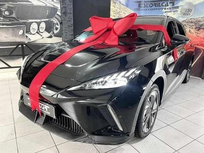 Usado MG MG4 EV Luxury 150 kW (204 HP) 2023 Preto Citadino